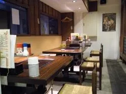 2号店 テーブル席