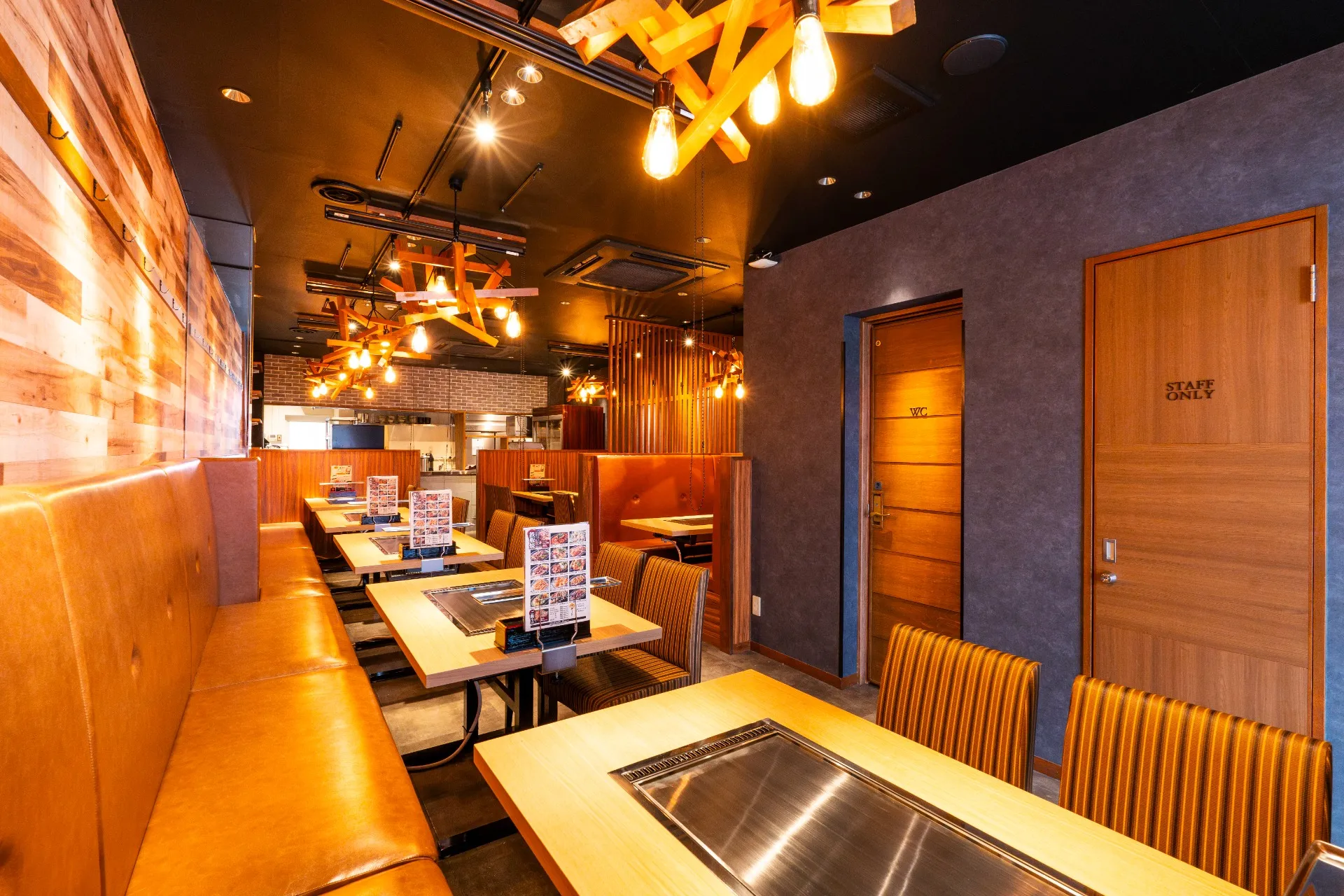 2~20名様まで利用できるゆったりした店内(最大34名)